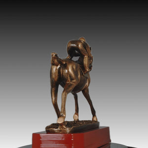 Horse_with_Jockey_Trophies 